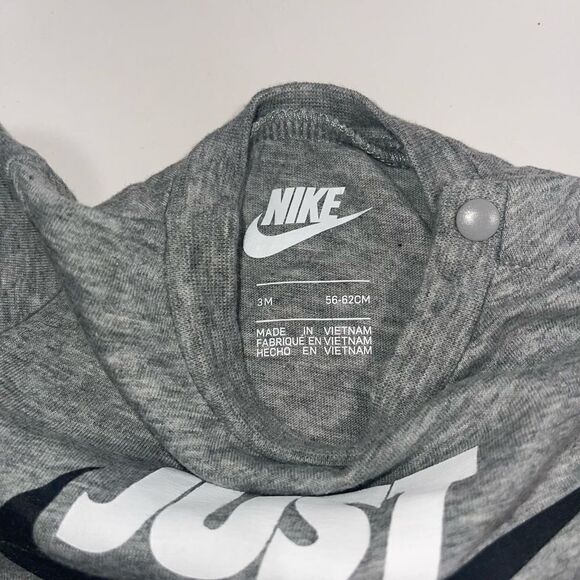 Nike “Just Do It” Grey, Black &‎ White Romper - Size 3 months - Picture 3 of 4